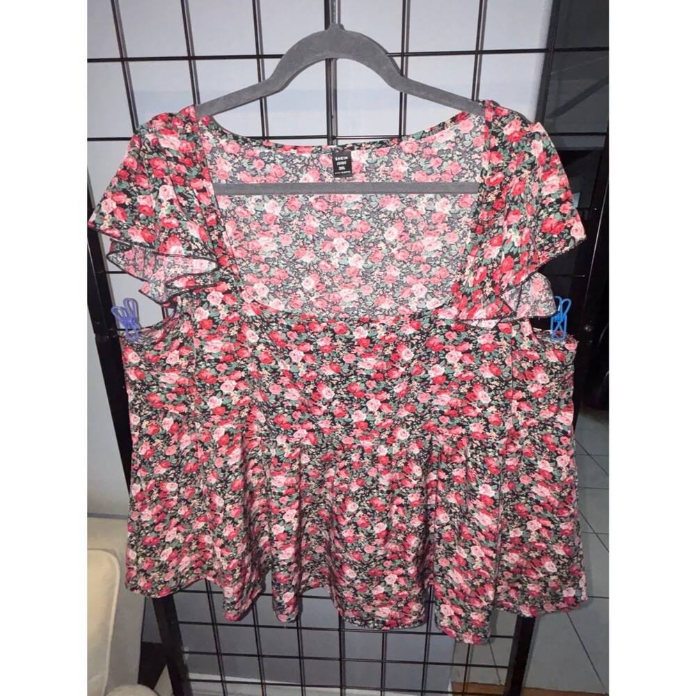 SHEIN Curve Flowered Flutter Sleeve Babydoll Blouse EUC